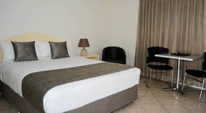 Queen Room accommodation at Rockhampton
